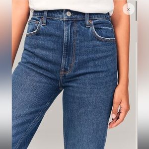 Ultra High Rise 90s Straight Jean